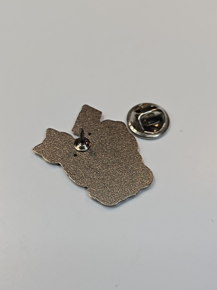 Orange & White Cat 6000 Lapel Pin