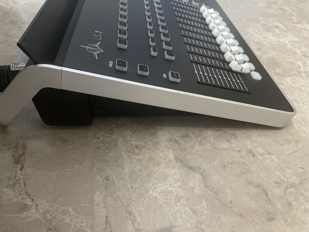 AS-IS LightShark LS-1 Lighting Controller 8-Universe Lighting Console