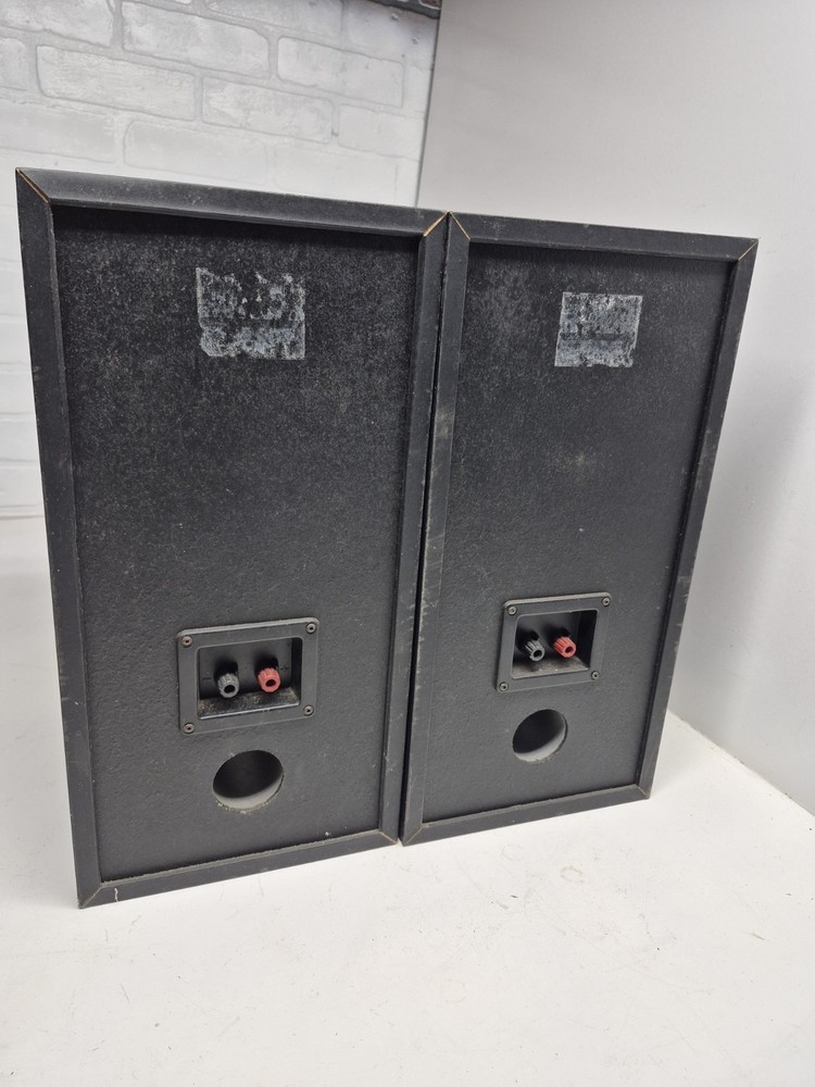 Pair of Denon USC-700 Bookshelf Speaker Boxes