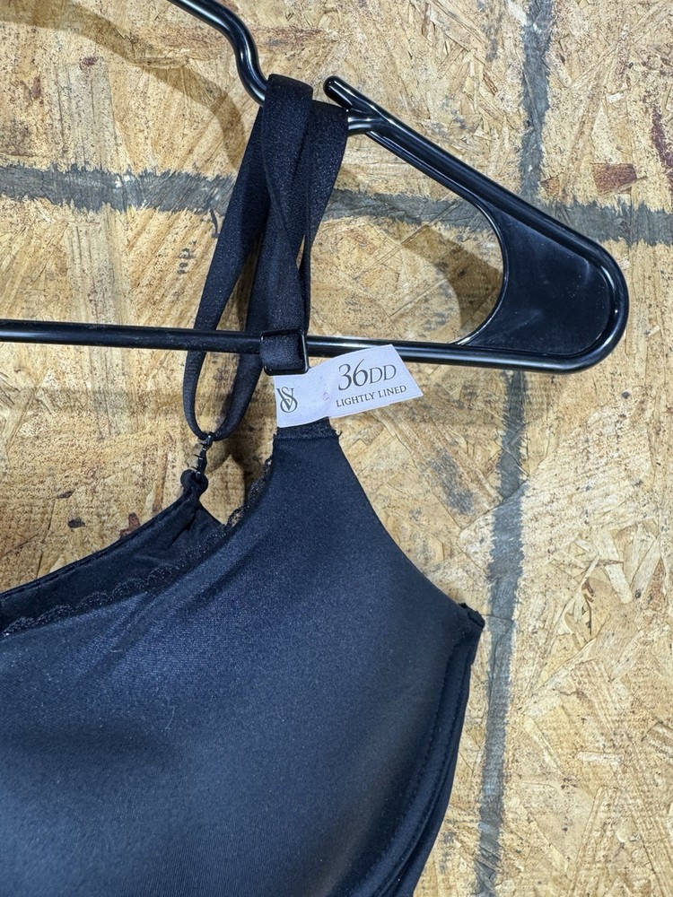 Victoria's Secret Smooth Black 36DD Push Up Bra