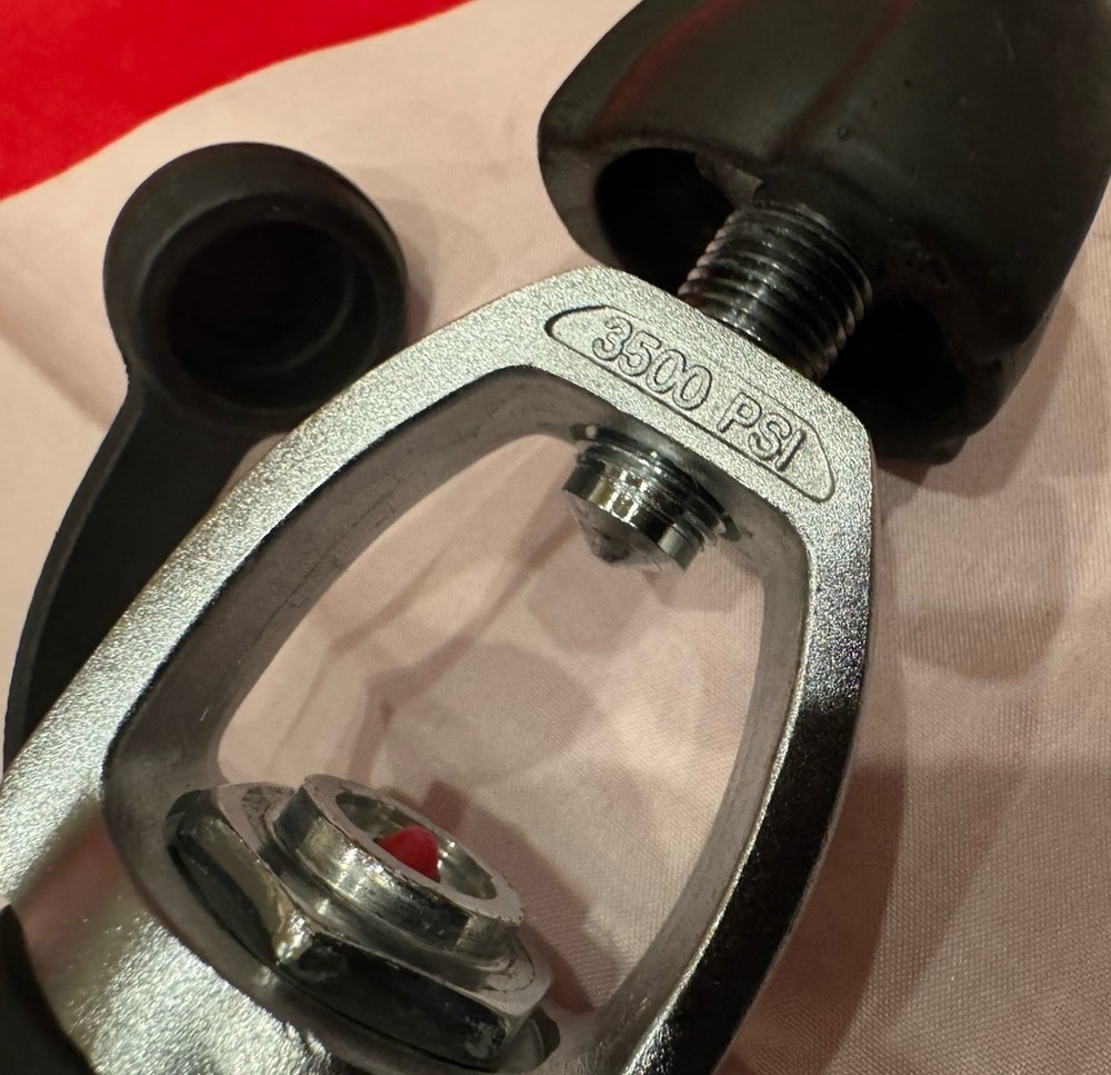 OCEANIC NEO CDX5 SCUBA REGULATOR AWESOME SOLID REG IN NICE CONDITION