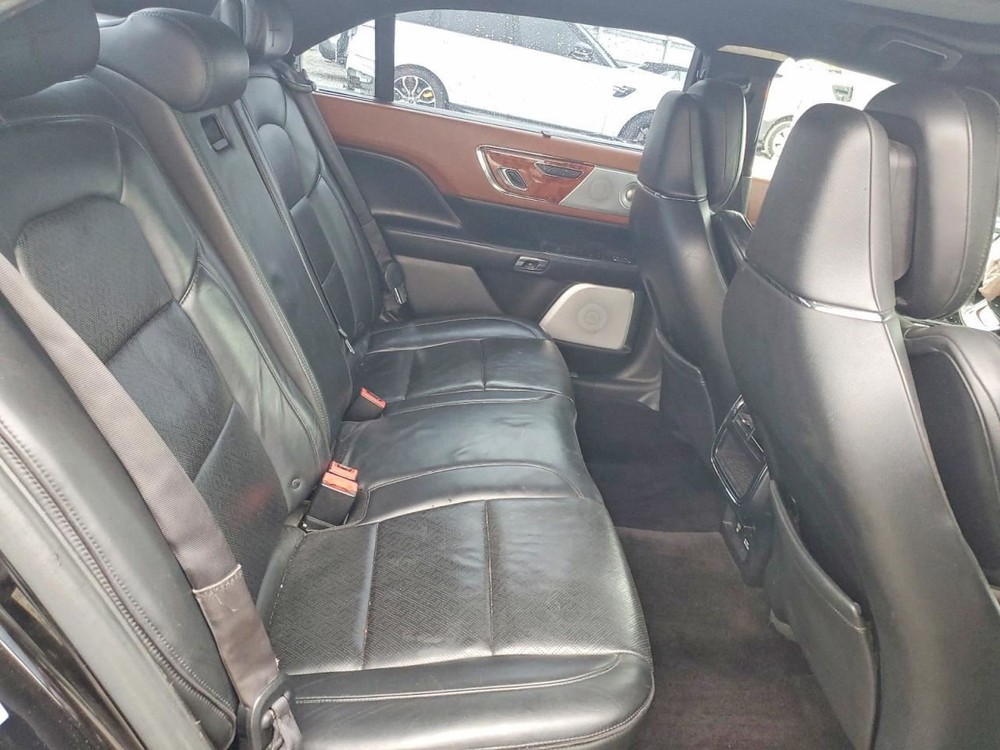 CONT-LINC 2017 Glove Box 4986950