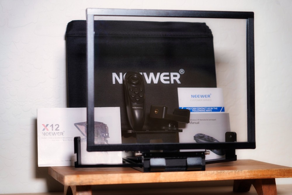 Neewer Teleprompter X12 – With Remote/APP Control