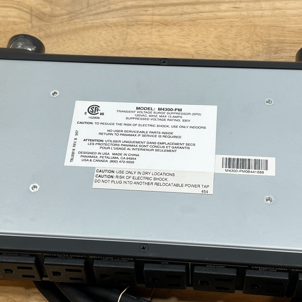 Panamax M4300-PM/9 Outlet Power Line Conditioner & Surge Protector/Tested