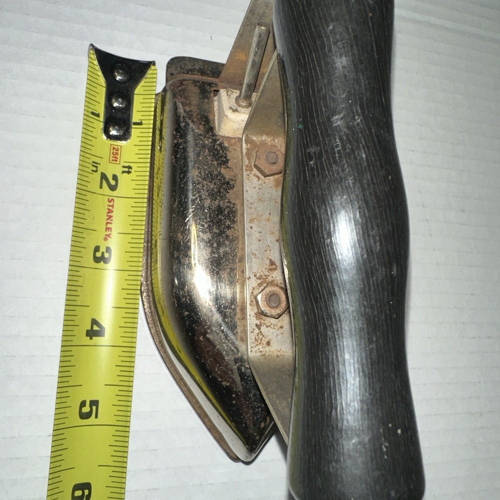 Vintage Clothing Iron - Works - Read Description