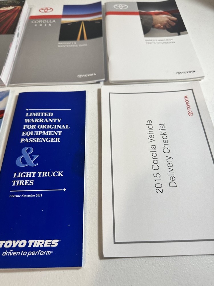 2015 Toyota Corolla Owner's Manual Set