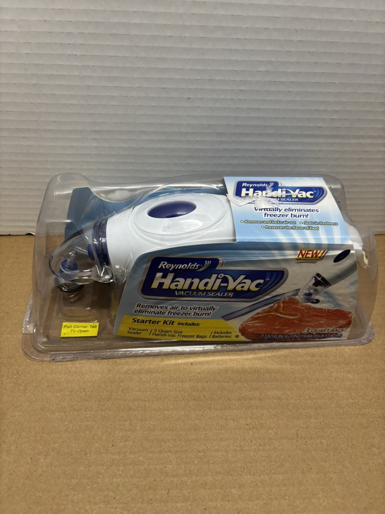 Reynolds Handi-Vac Vacuum Sealer Starter kit - New