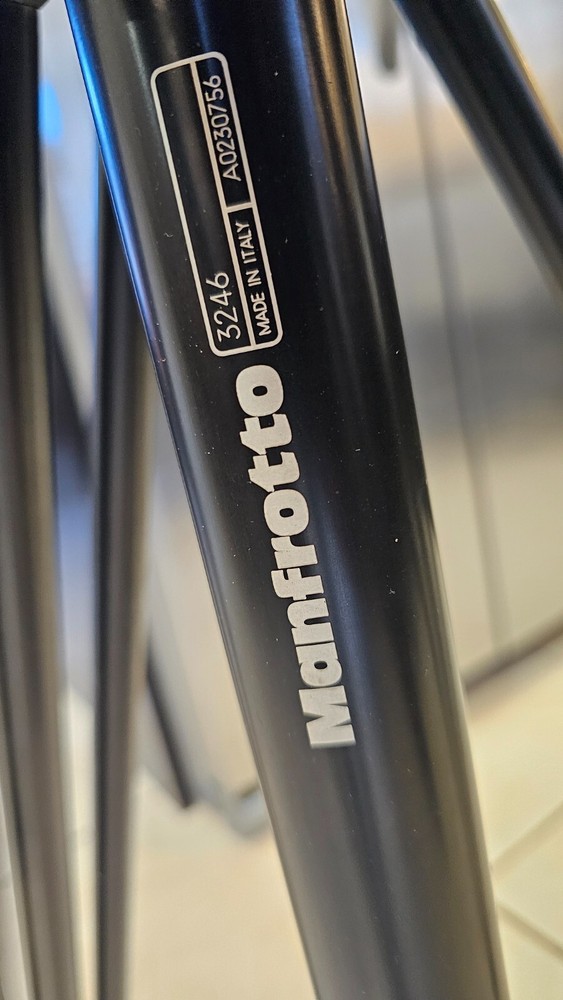 MANFROTTO Tripod 3246 with 501 fluid head