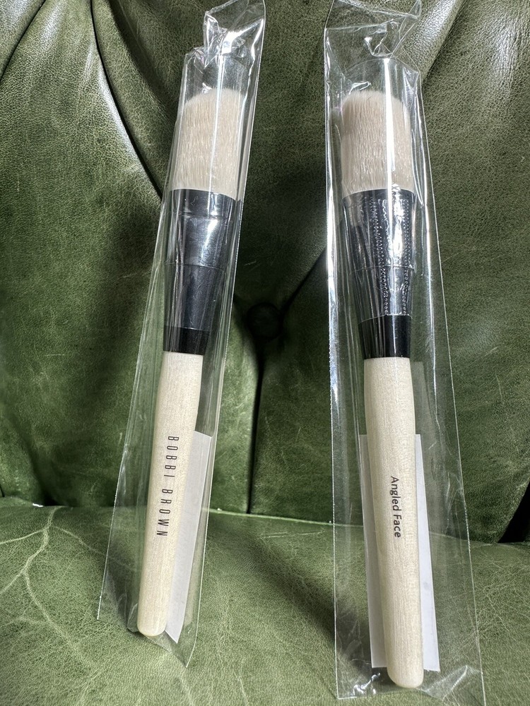 BOBBI BROWN Angled Face Brush - Full Size - 100% Authentic -NEW in BOX!