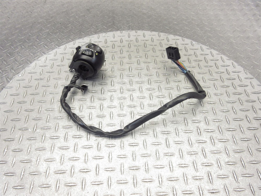 2012 12-16 Victory Vision Tour Left Handlebar Control Switch Handle Bar Button