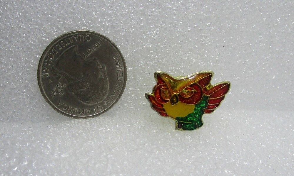 Red Owl Pin