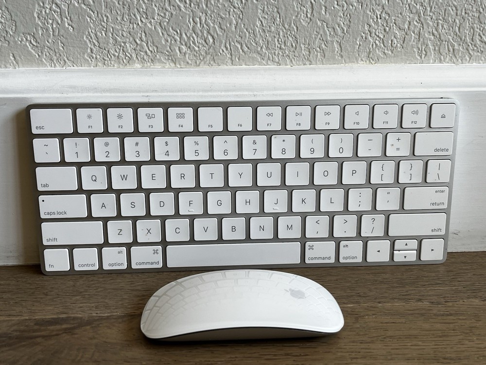 Apple A1644/A1657 Magic Keyboard 2 & Magic Mouse 2 Wireless Bluetooth Mac Combo
