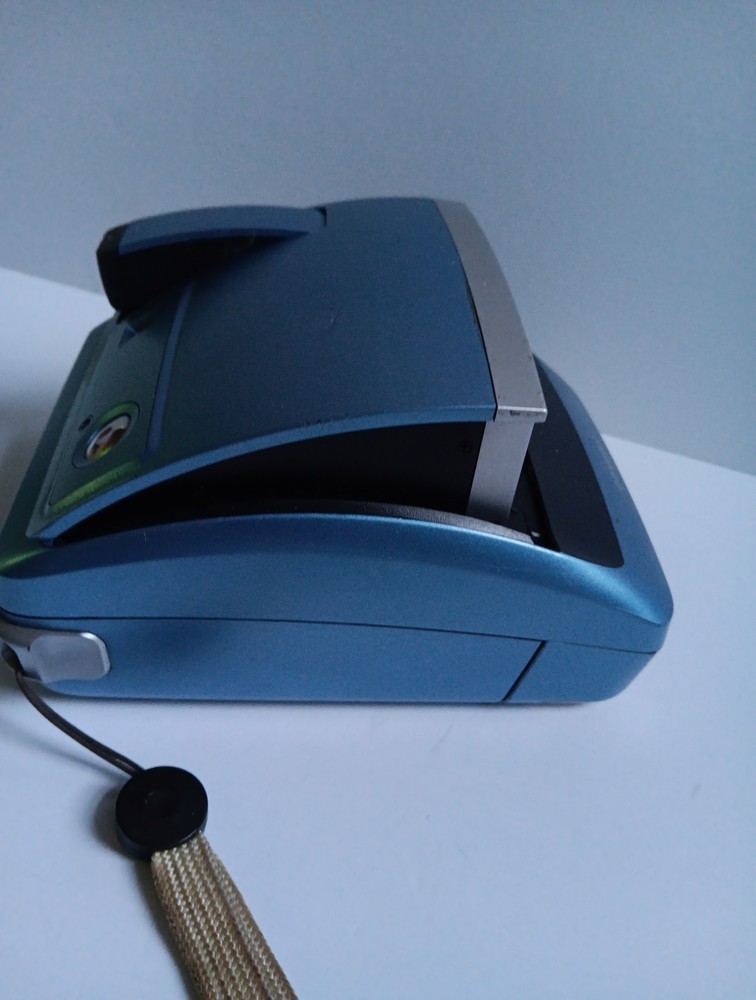 Polaroid One600 Classic Instant Film Camera Blue & Silver UNTESTED