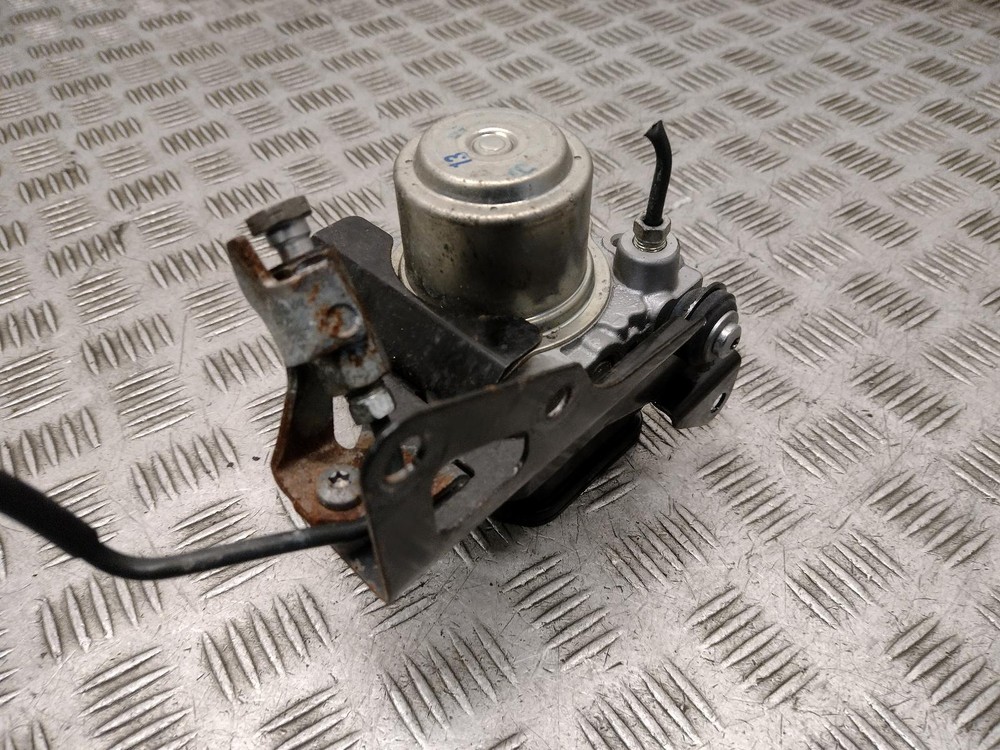 2014 TRIUMPH SPRINT GT 1050 ABS Pump