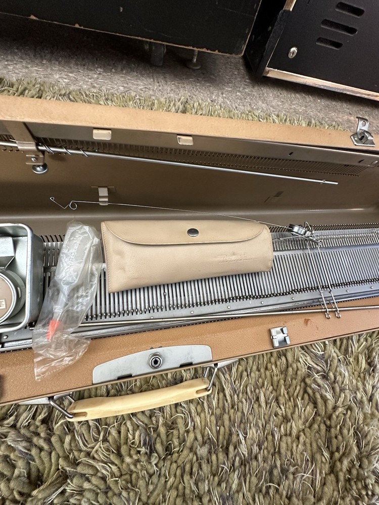 Brother L6601 Knitting Machine Retro COMPLETE WOW!!!