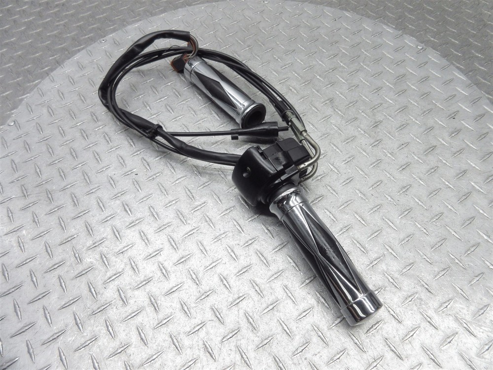 2002 Harley Road King Classic FLHRCI Right Switch Throttle Control Cable Grip