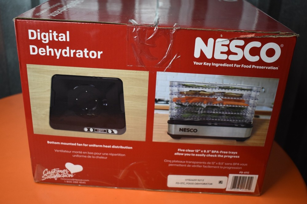 NESCO FD-5TC 5 Clear Tray Rectangular Dehydrator with Digital Timer - NEW