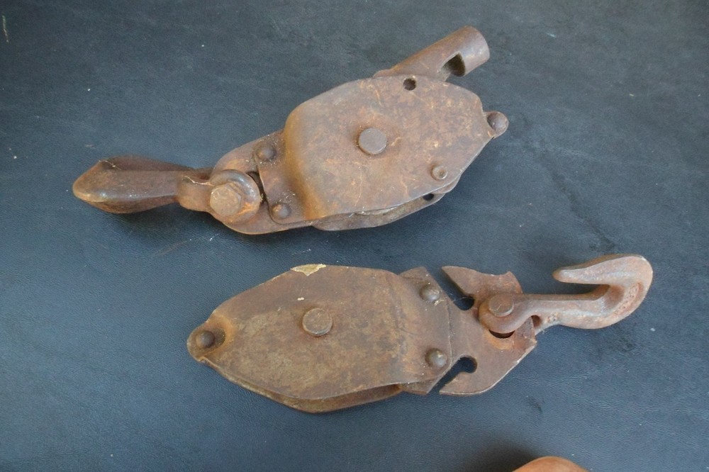 X2 Vintage double and single metal pullys