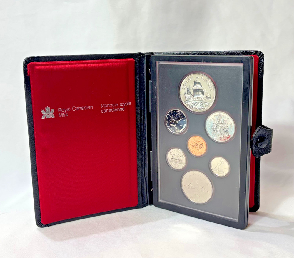 1979 Royal Canadian Mint Set Double Dollar