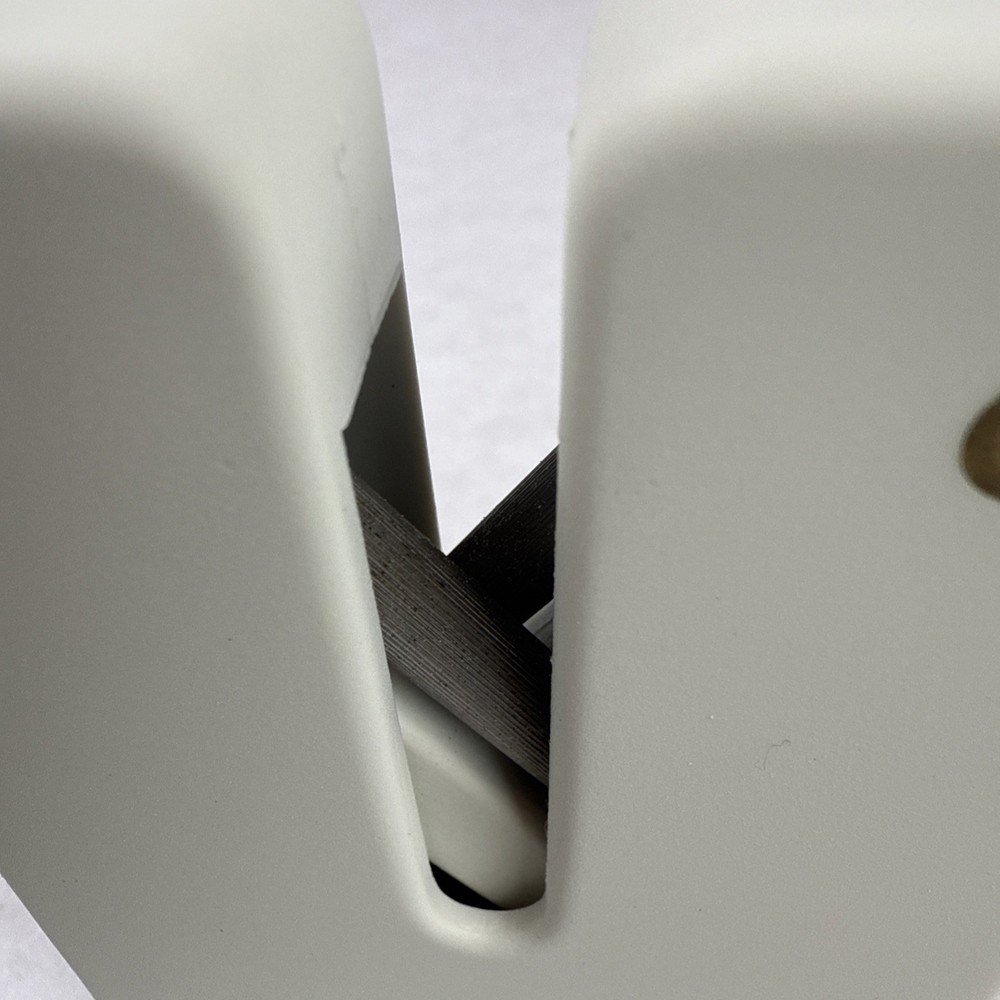 The Sharpery Chantry Pull Thru Knife Sharpener Handheld White With Instructions