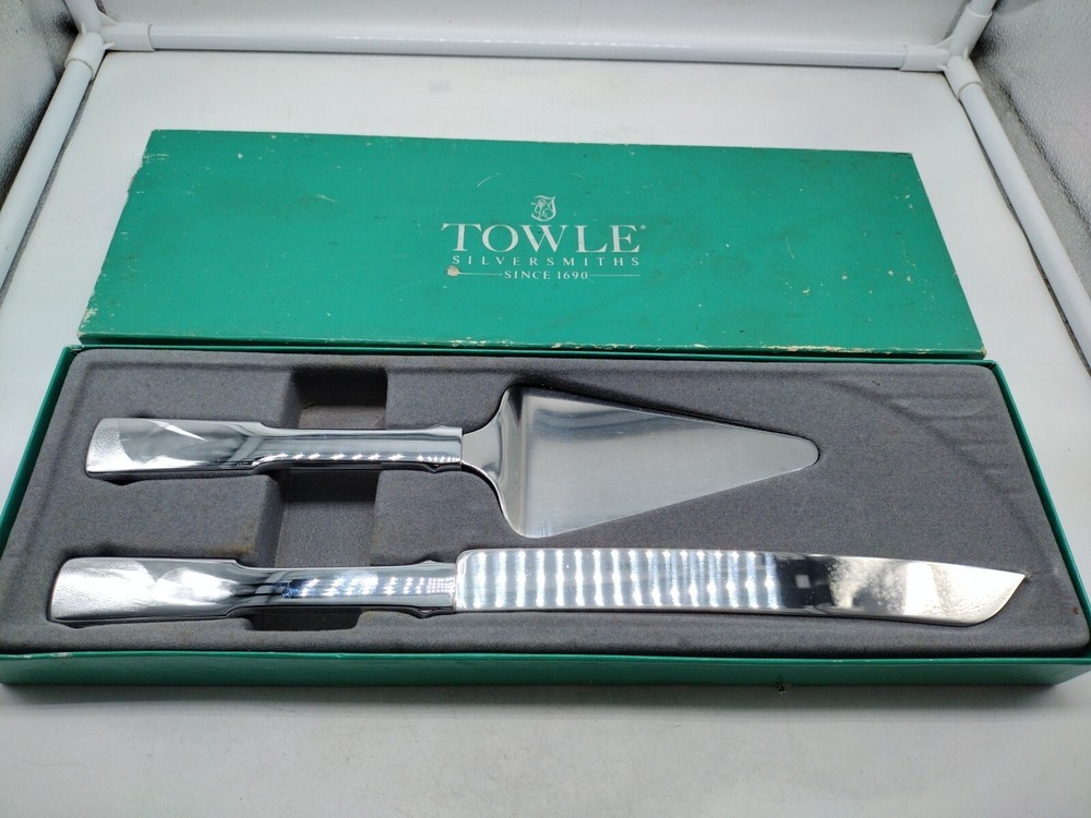 Towle Silversmiths Wedding Cake Server 2pc set Stainless Steel