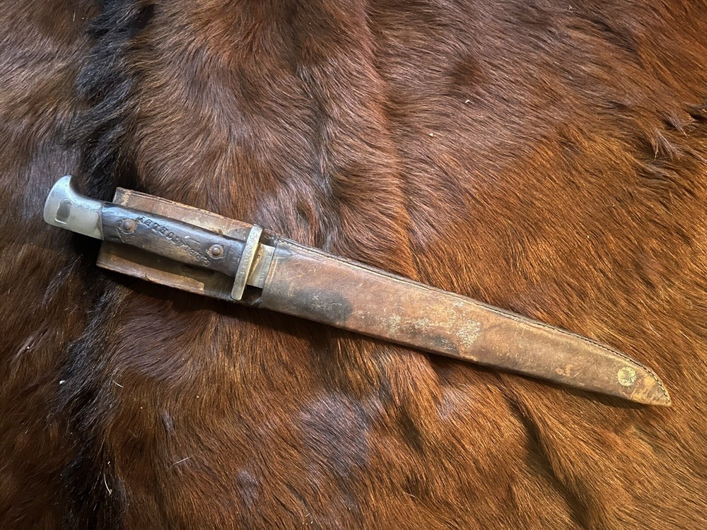 INTERESTING CUT DOWN BAYONET FIGHTING KNIFE NAMED GREENWICH