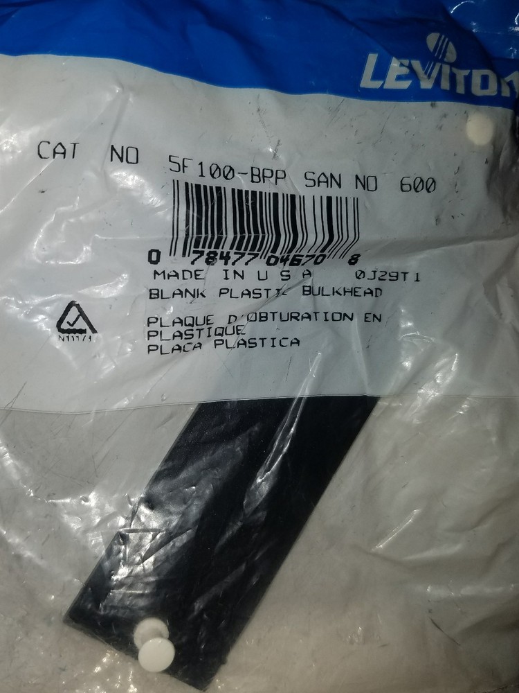 NIP LEVITON CAT 5F100-BPP BLANK PLASTIC ADAPTER PLATE BULKHEAD