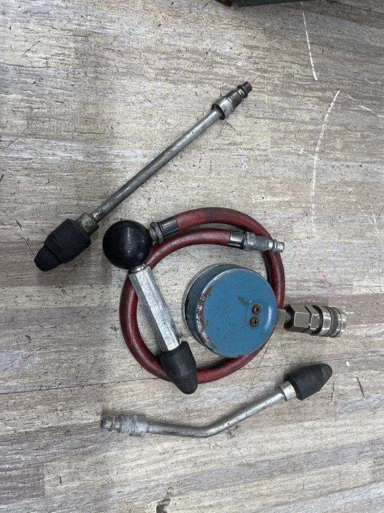 Vintage K-D TOOLS COMPRESSION TESTER W/ CASE