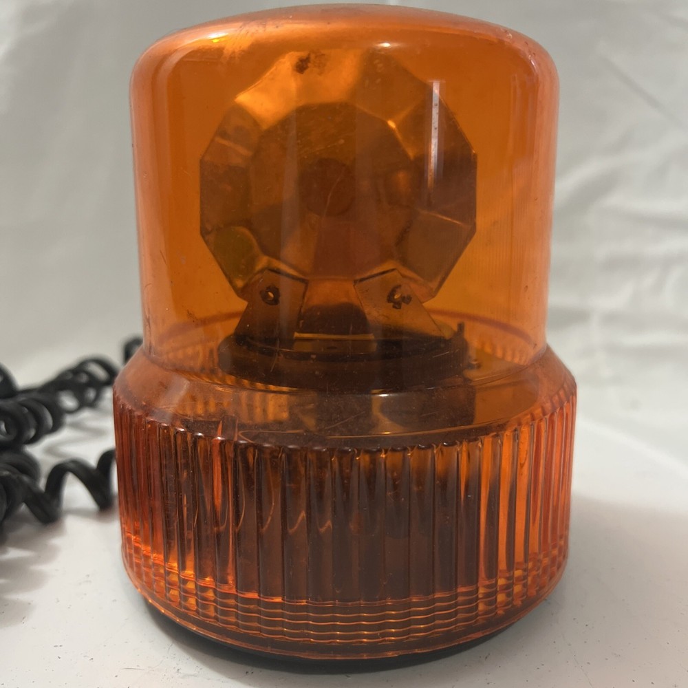 Rotating Beacon Light, Yellow Globe, 12 Volt, Lighter Plug & Cord, Magnet Base.