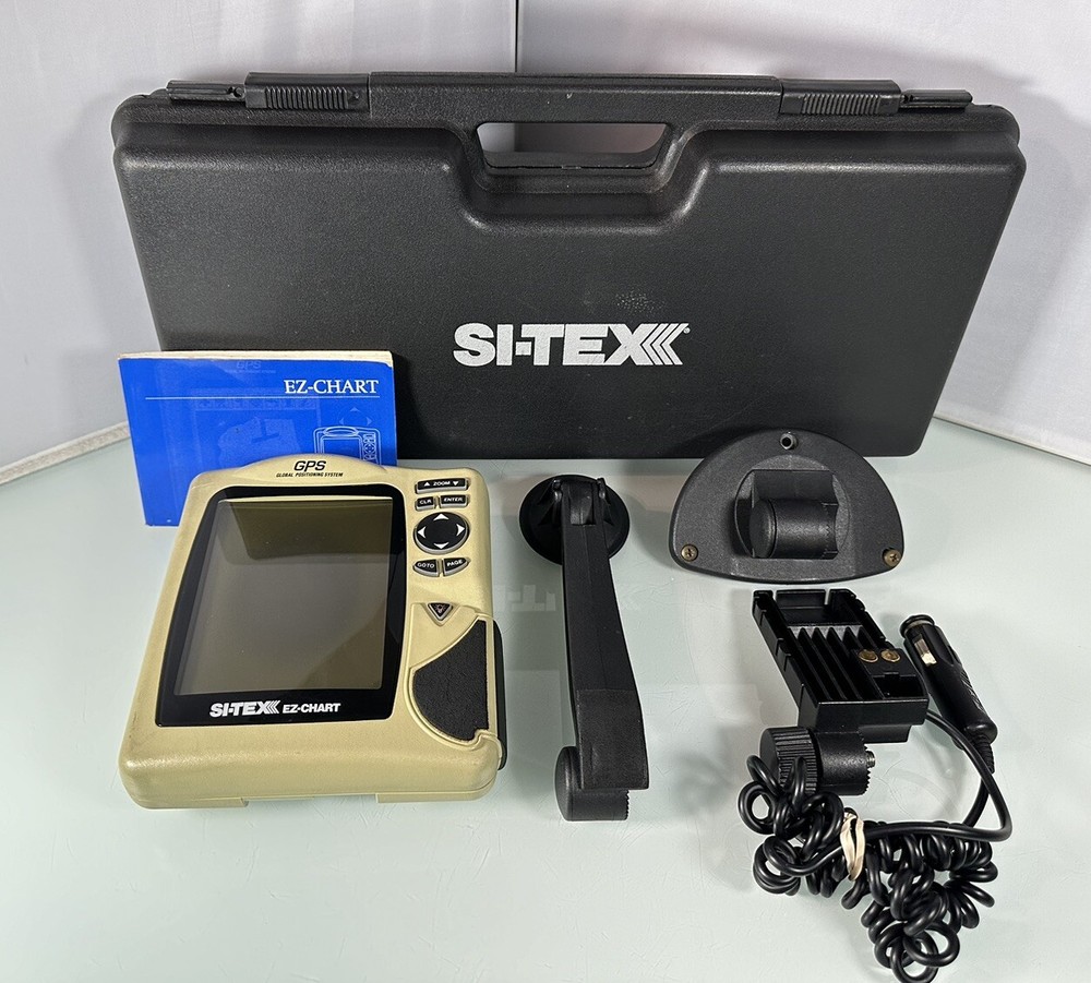 Si-Tex EZ-Chart GPS Chartplotter 5.5” Built In World Map w/ Case *Screen Burn*