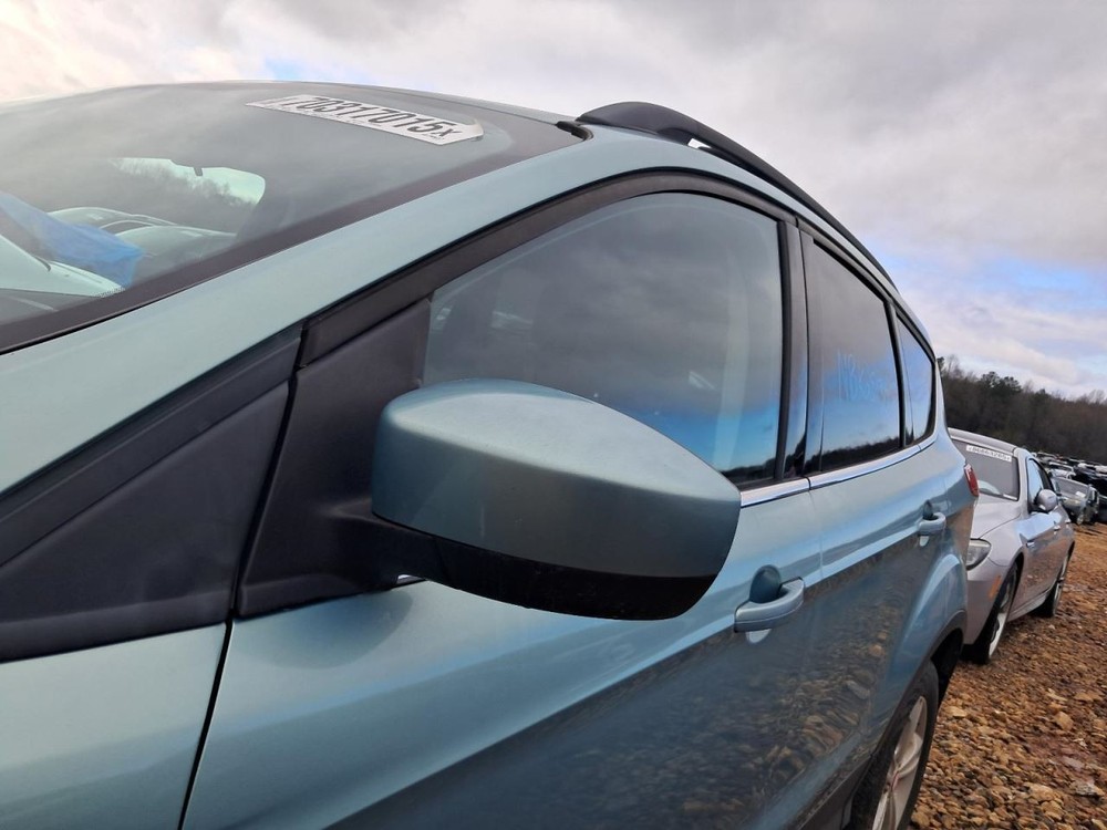 ESCAPE 2013 Glove Box 4885473