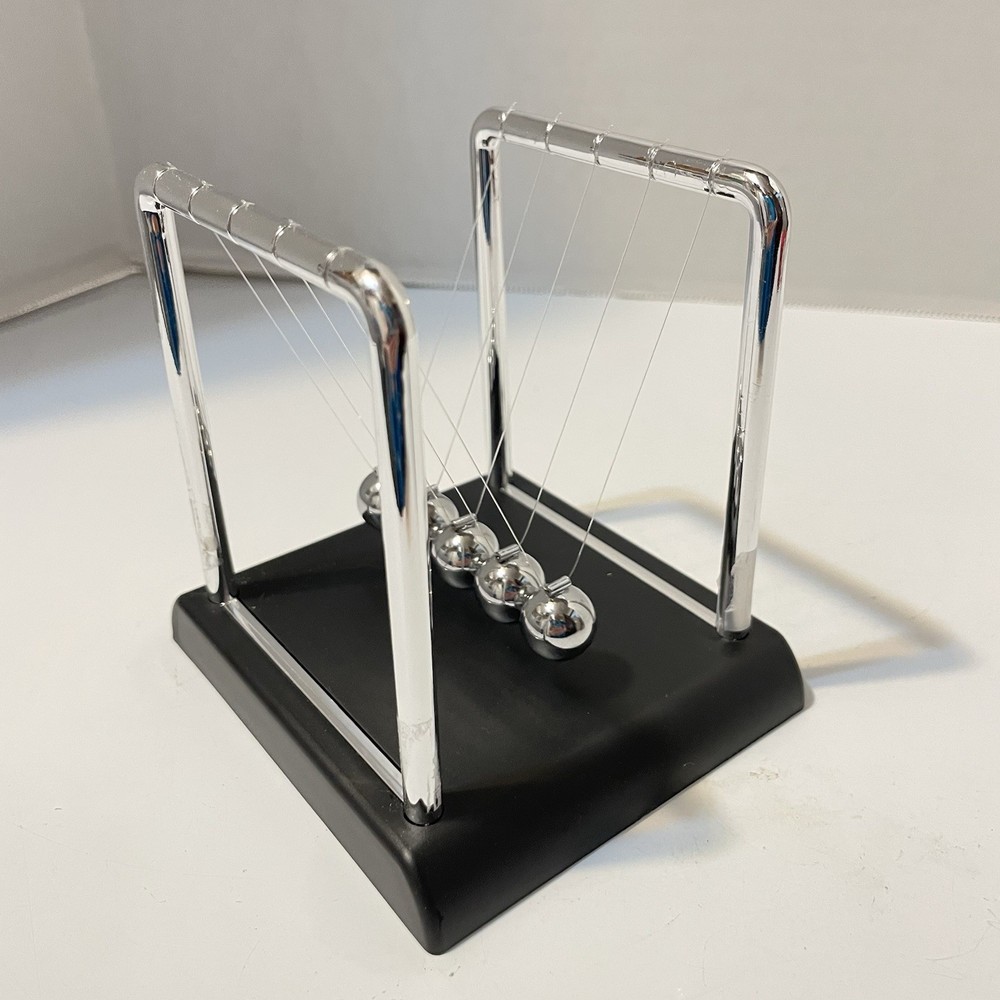 Newton’s Cradle Steel Balanced Pendulum Balls