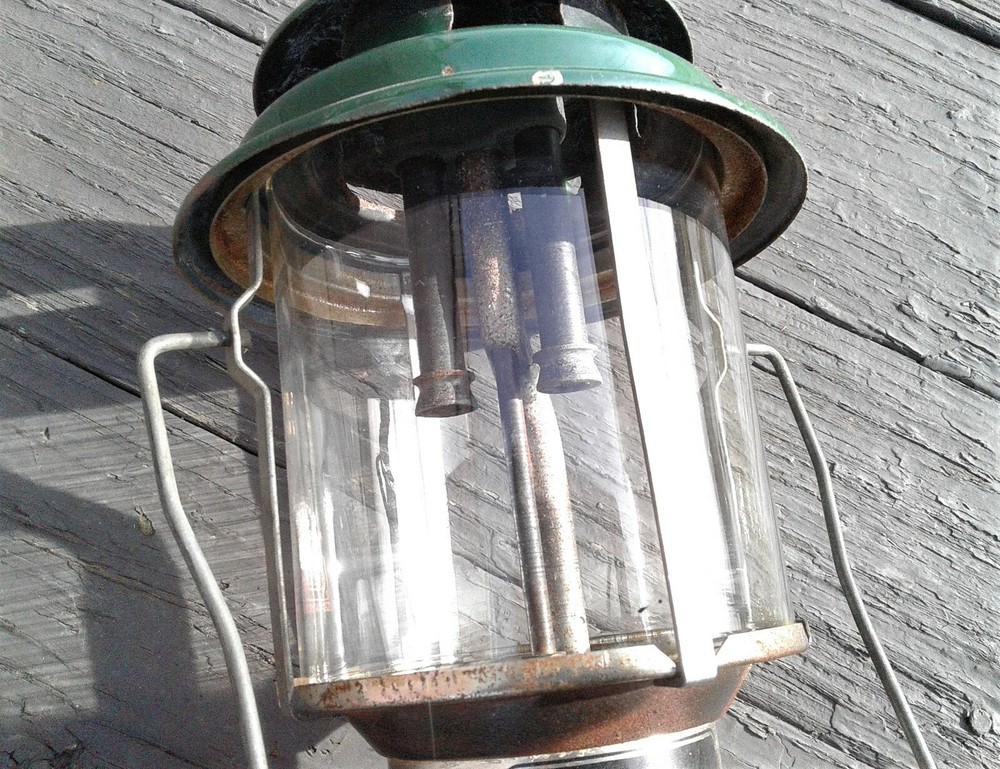 Vintage Coleman Camping Lantern 220H 1973