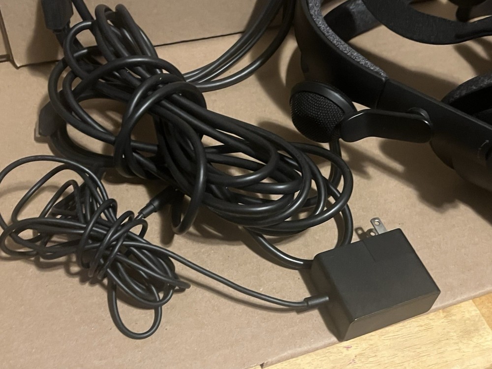 VALVE INDEX VR Virtual Reality Headset ONLY /w Cables - Tested