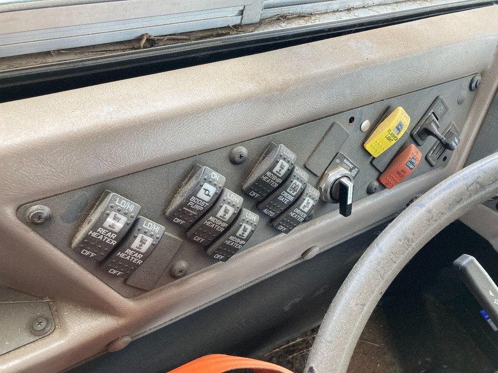 International RE3000 SWITCH Dash Panel - Used