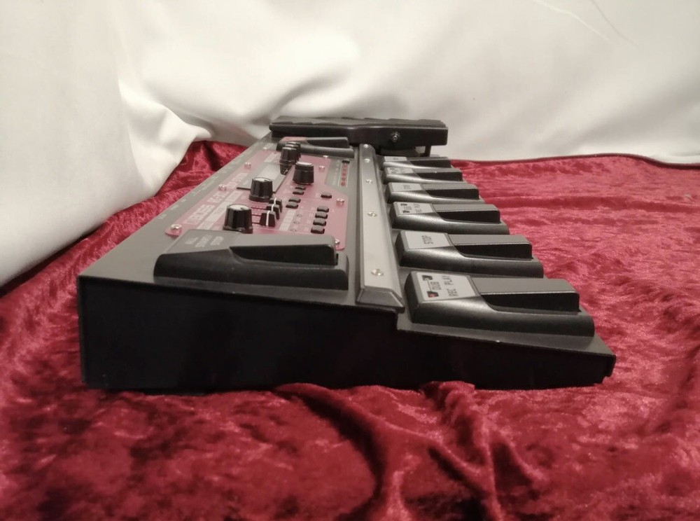 Boss RC-300 Loop Station Guitar multi-effects pedal Test Completed