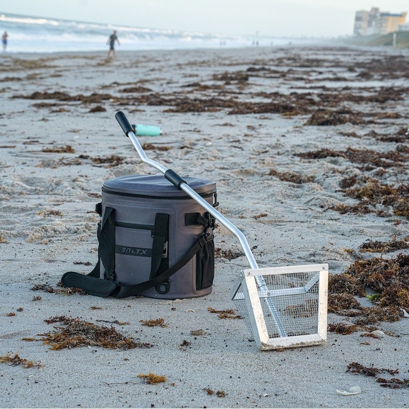 Lightweight Beach Rake W/ Removable Handle Sand Fleas & Shell Collecting New