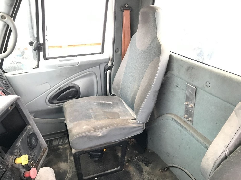 2003-2015 International 8600 Right/Passenger Seat - Used