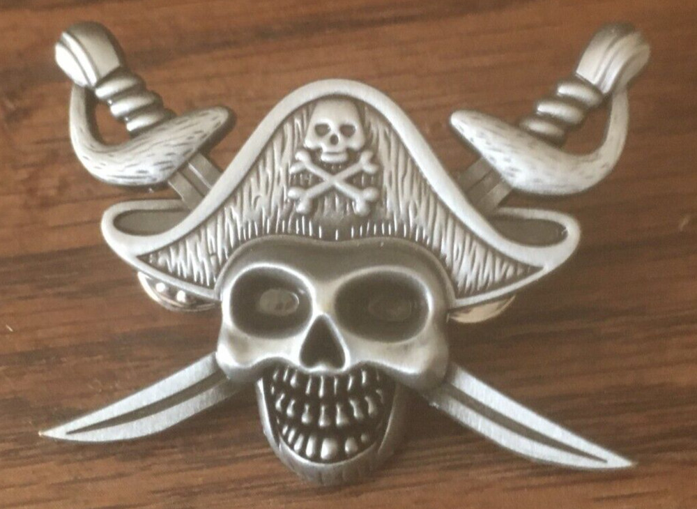 Large heavy  Badge SKULL  pin