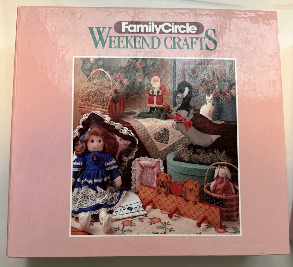 Family Circle Weekend Crafts Binder Set Instructional Craft Patterns & Projects