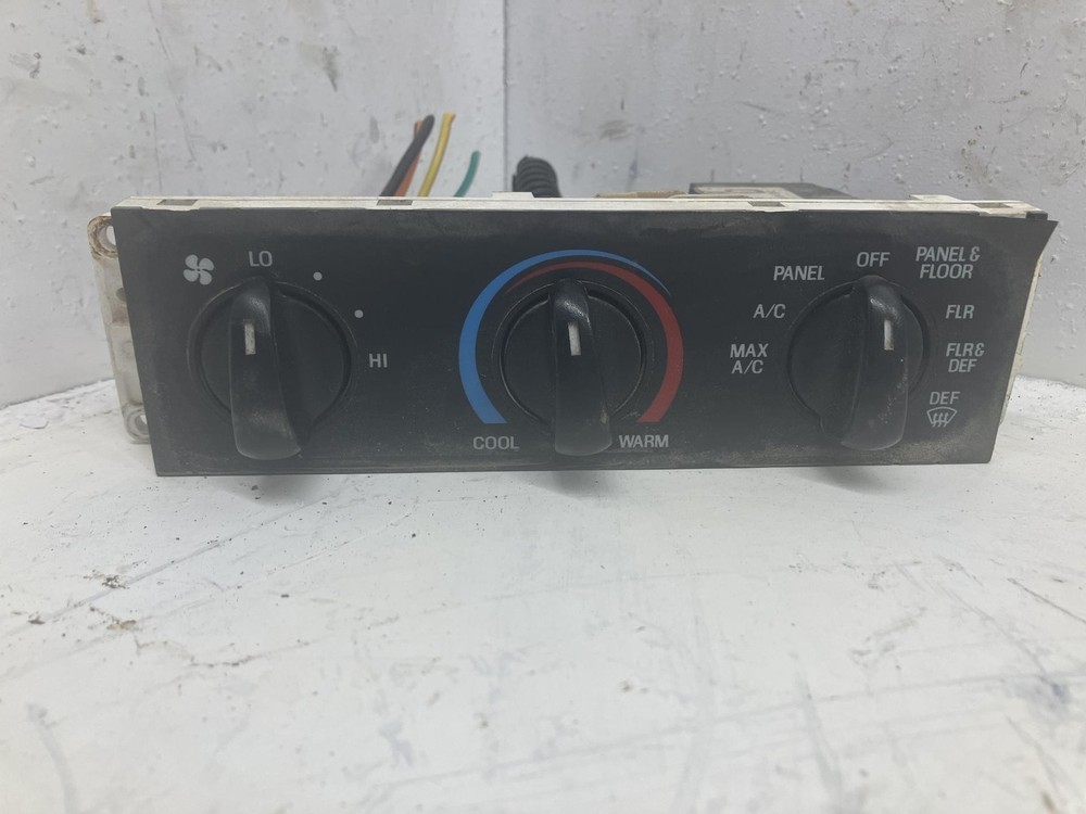 1999-2010 Sterling A9513 Heater A/C Temperature Controls - Used