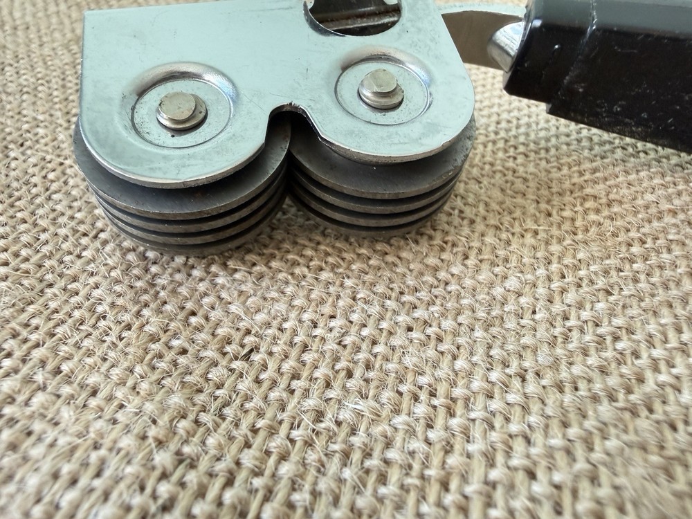 Ecko Vintage Pull Through Chromium Plated Knife Sharpener with Black Handle-EUC