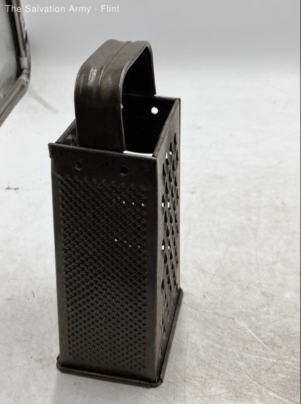 Bromco 1960s Silver Kitchenware Tool Collectible Cheese & Vegetable Grater