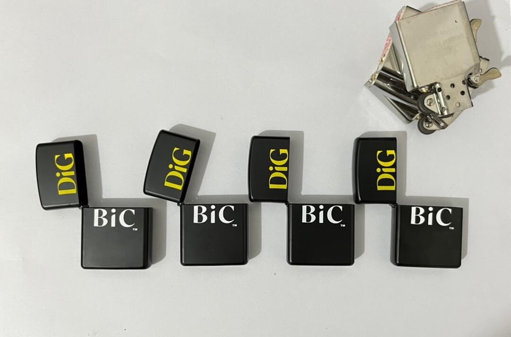 DiGBiC™ refillable lighter with box. DiGBiC™ in a box! (Black)