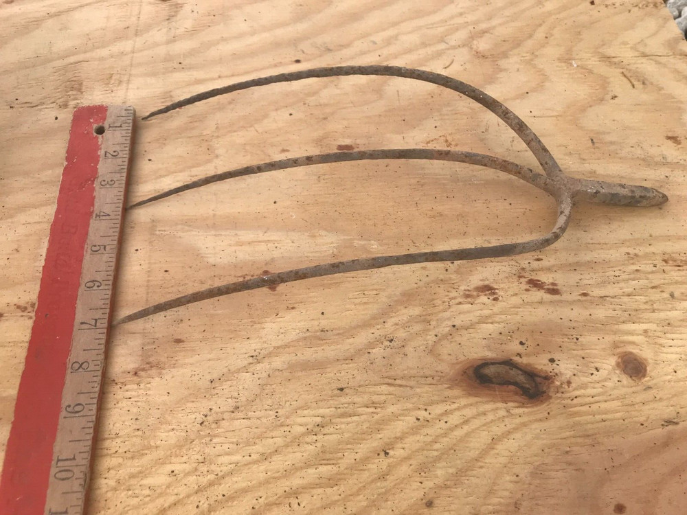 Fork Rake Head 3 Thines Rusty Rustic no handle Original Vintage Primitive Metal