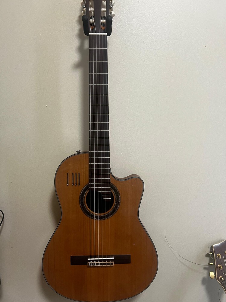 Godin Style Pervuvian Professional Guitar With Different Type of Woods