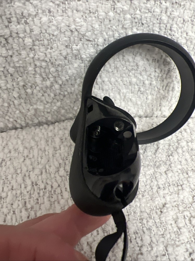 Genuine Oculus Quest 1 / Rift S Controller (Left) MI-BL Tested And Clean!