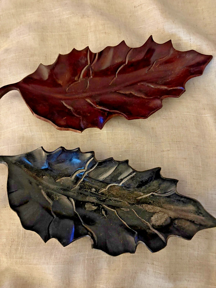 Set of 2 Unique Solid Heavy Metal Leaf Shaped Dish/Trays Sharp Oak or Maple