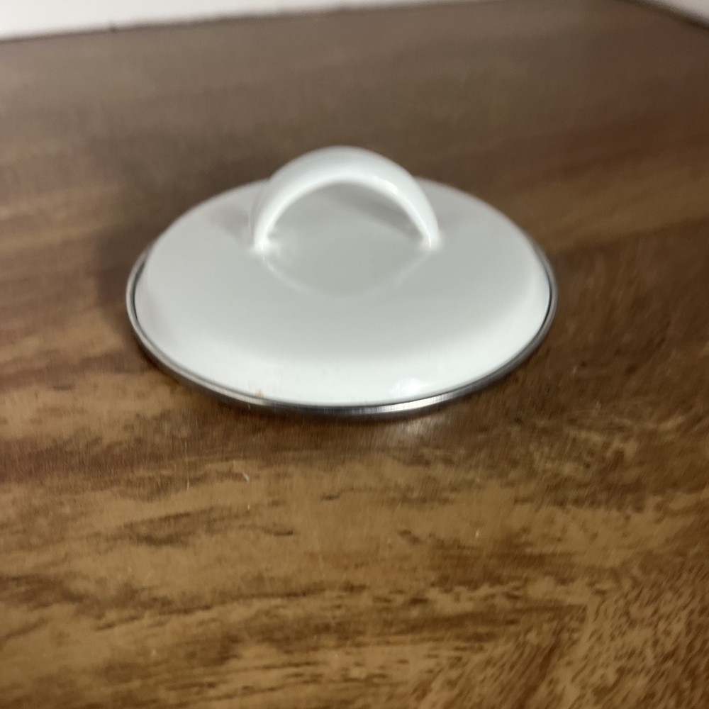 4.25” White Metal Pot Lid
