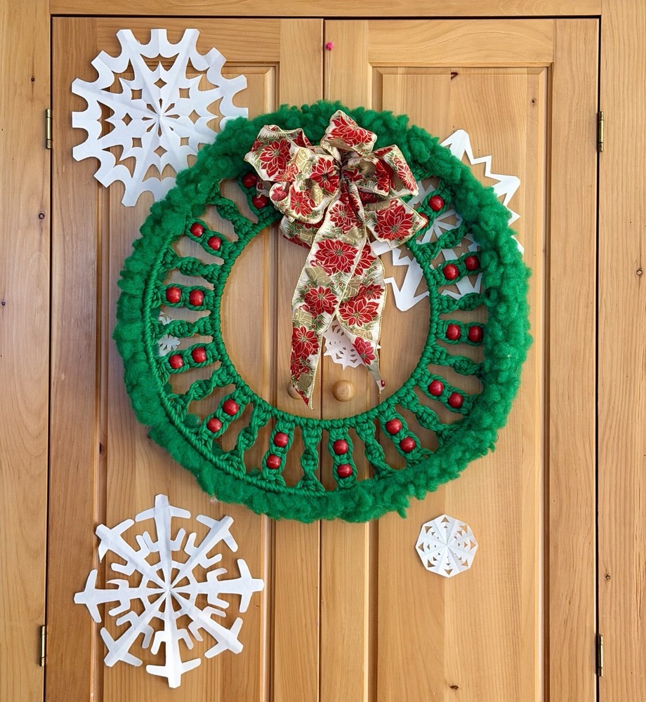 VTG Macrame Christmas Wreath Wall Hanging Handmade